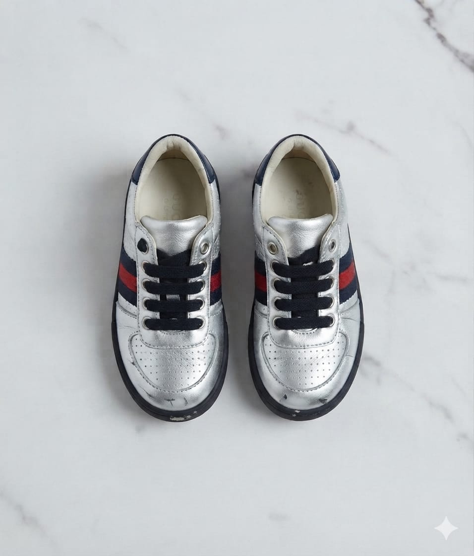 Sneaker Argento con Strisce Gucci — Gucci