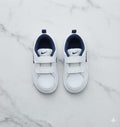Scarpe Bianche con Swoosh Nero — Nike